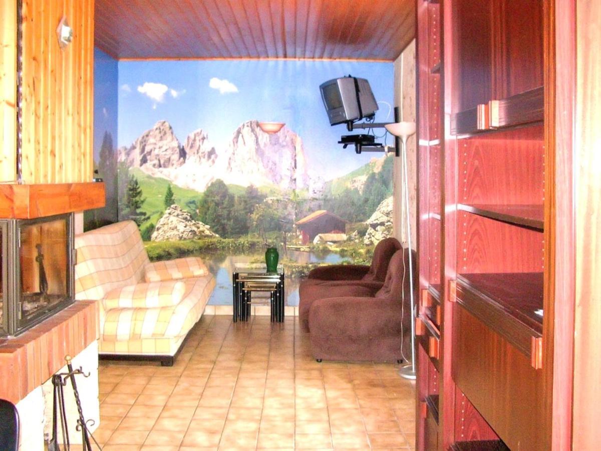 Chalet Charmant A Saint-Gerons Avec Piscine Partagee ภายนอก รูปภาพ