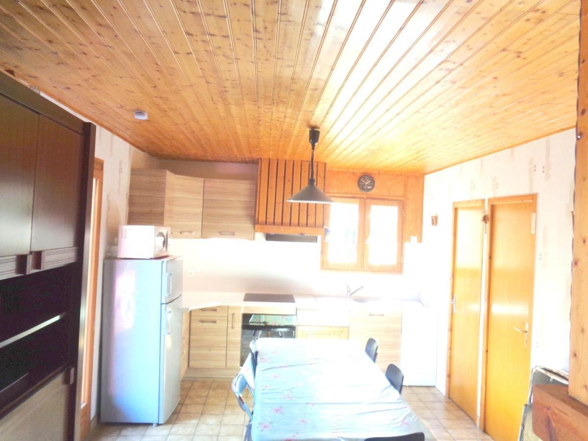 Chalet Charmant A Saint-Gerons Avec Piscine Partagee ภายนอก รูปภาพ