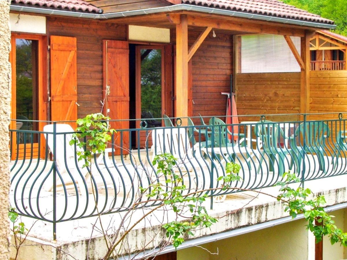 Chalet Charmant A Saint-Gerons Avec Piscine Partagee ภายนอก รูปภาพ